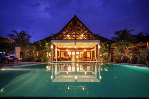 ☀Sunset☀ Beachfront Dreamvilla Lovina with pool