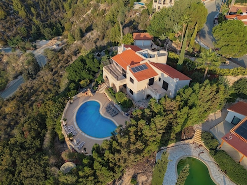 Resitour - Kamares Village