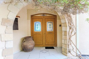 Entrada de la propiedad