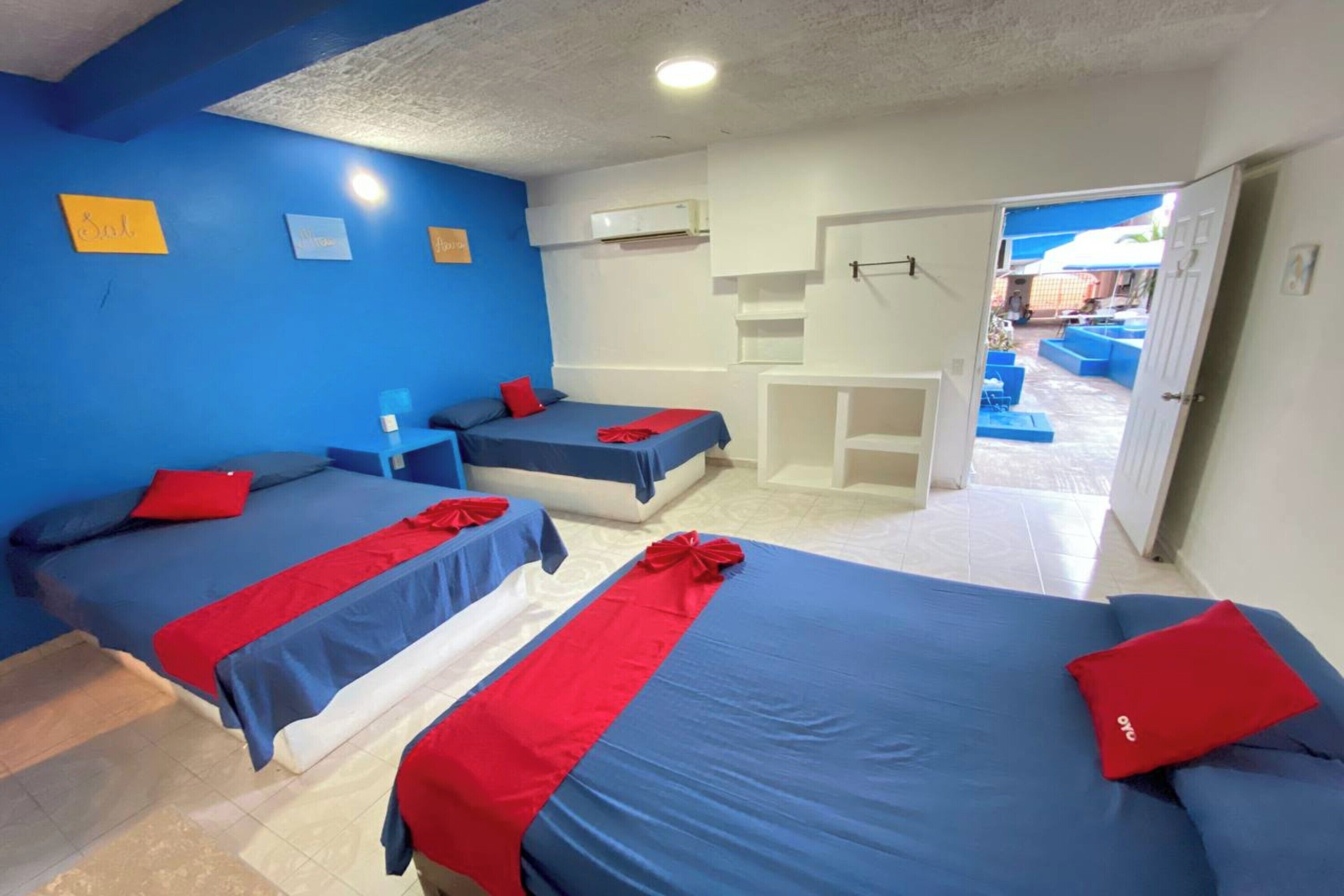 Free WiFi, bed sheets