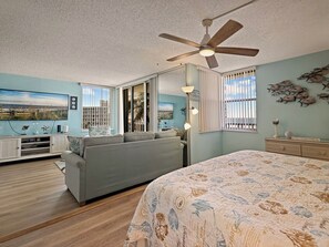 1 habitación, tabla de planchar con plancha, wifi gratis y ropa de cama