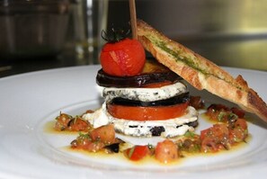 Food and drink - Hotel Le Montloire (Montlouis-sur-Loire)