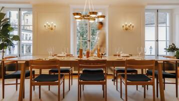 Monocle Townhouse at the Widder Hotel | In-room dining