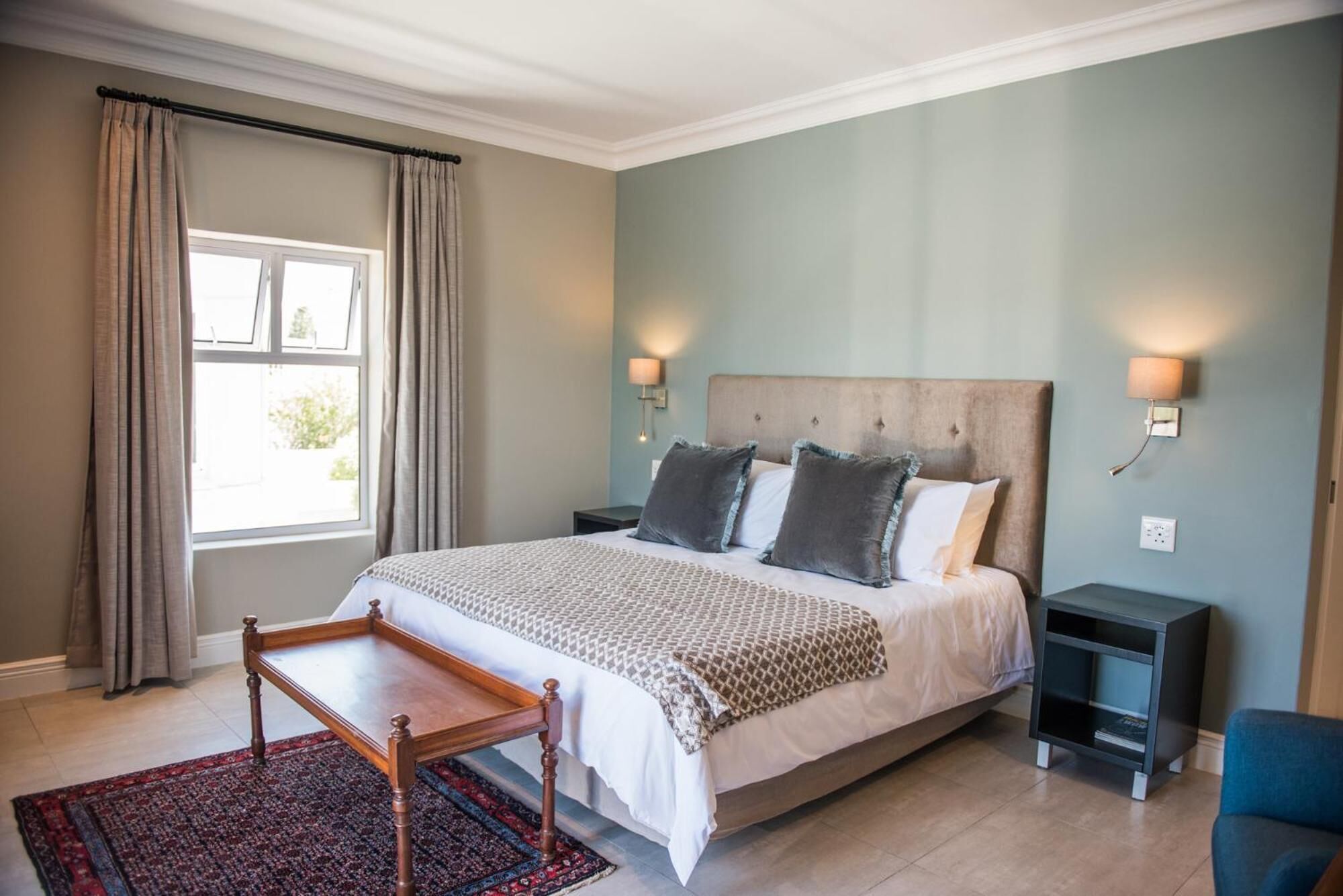 Premium bedding, in-room safe, individually decorated