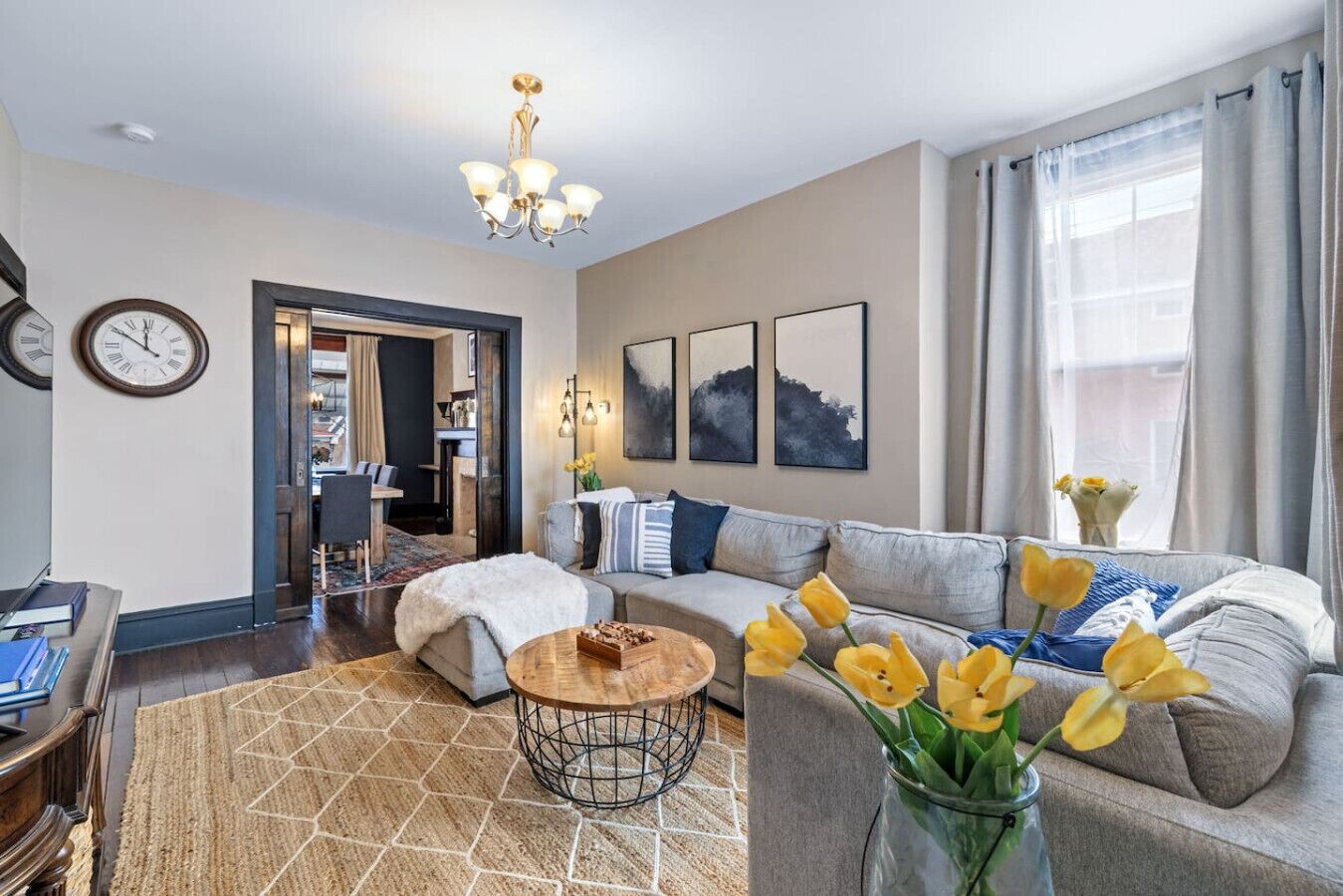 智能電視、電子遊戲、書籍