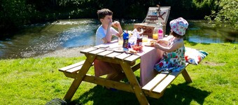Idyllic riverside location