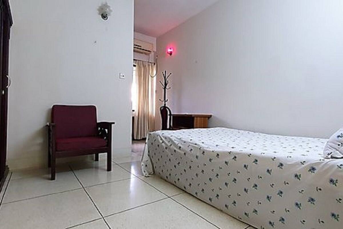 Hus Deluxe | 1 sovrum, skrivbord, arbetsyta för laptop och ljudisolering