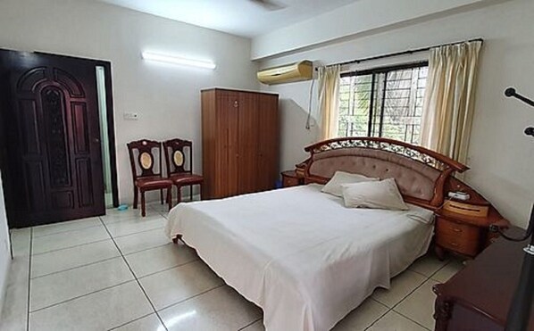 Standard-talo | 1 makuuhuone, työpöytä, kannettavalle tietokoneelle sopiva työtila