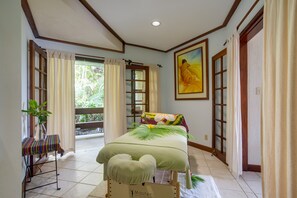 Body treatments, aromatherapy, deep-tissue massages, Swedish massages