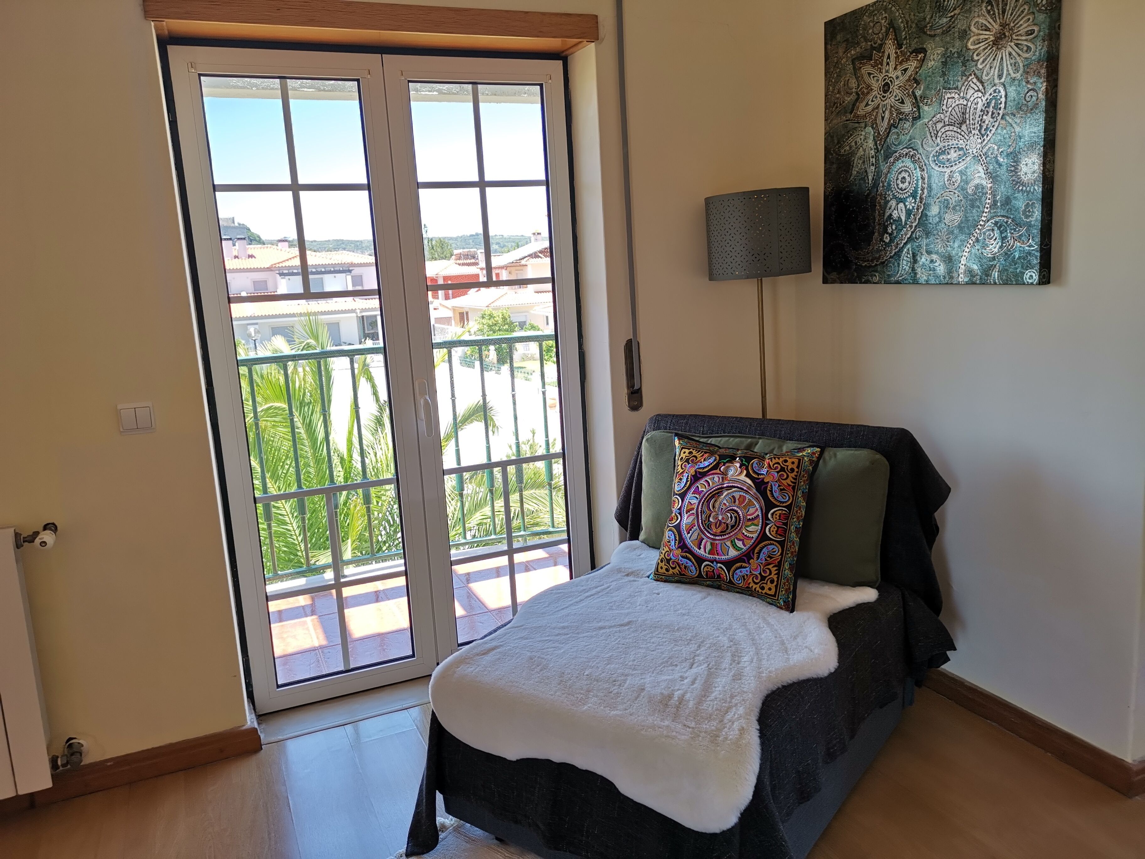 Deluxe Suite, Jetted Tub | Individually decorated, iron/ironing board, free cribs/infant beds