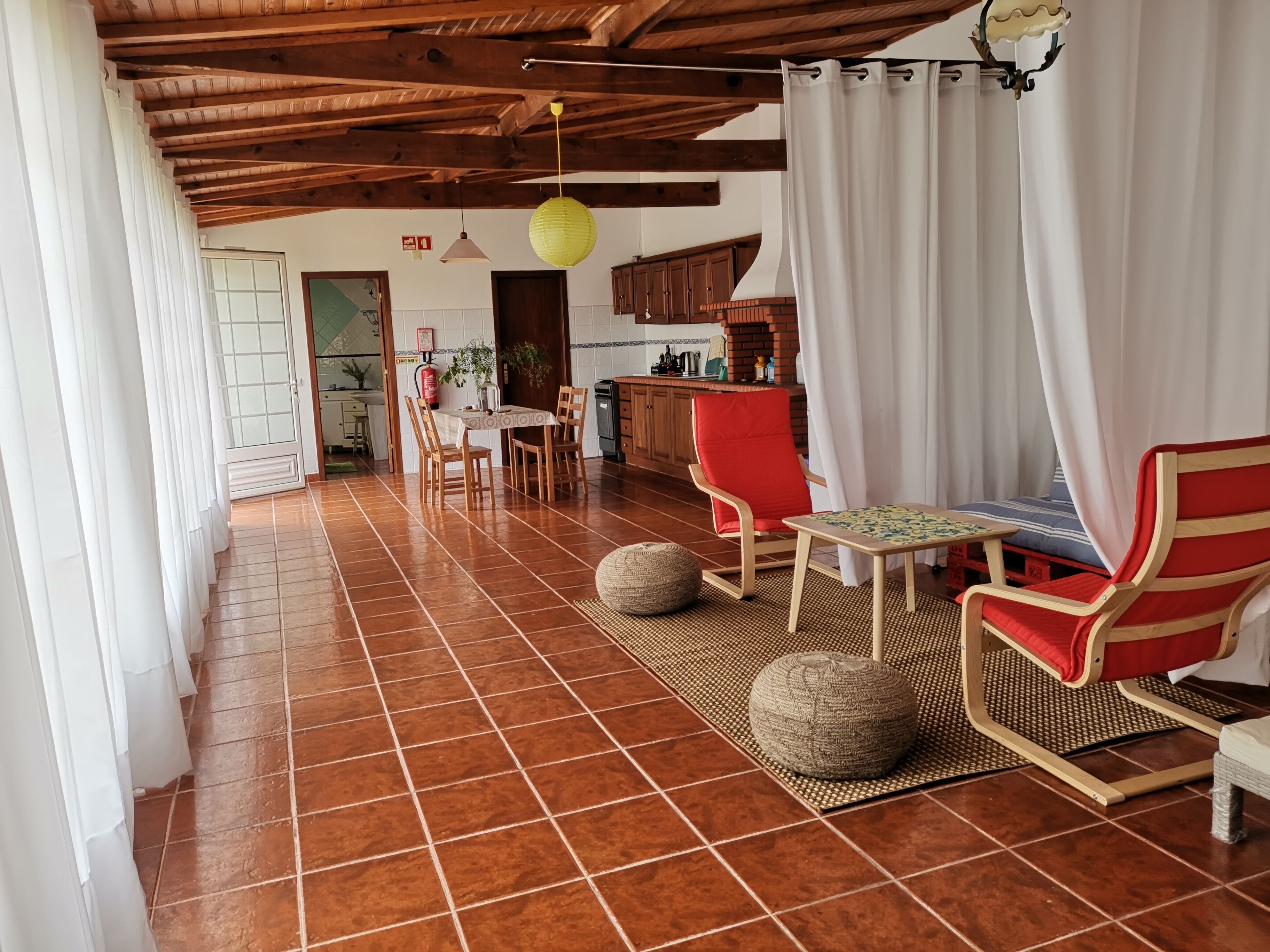 Panoramic Bungalow | Living room | Flat-screen TV