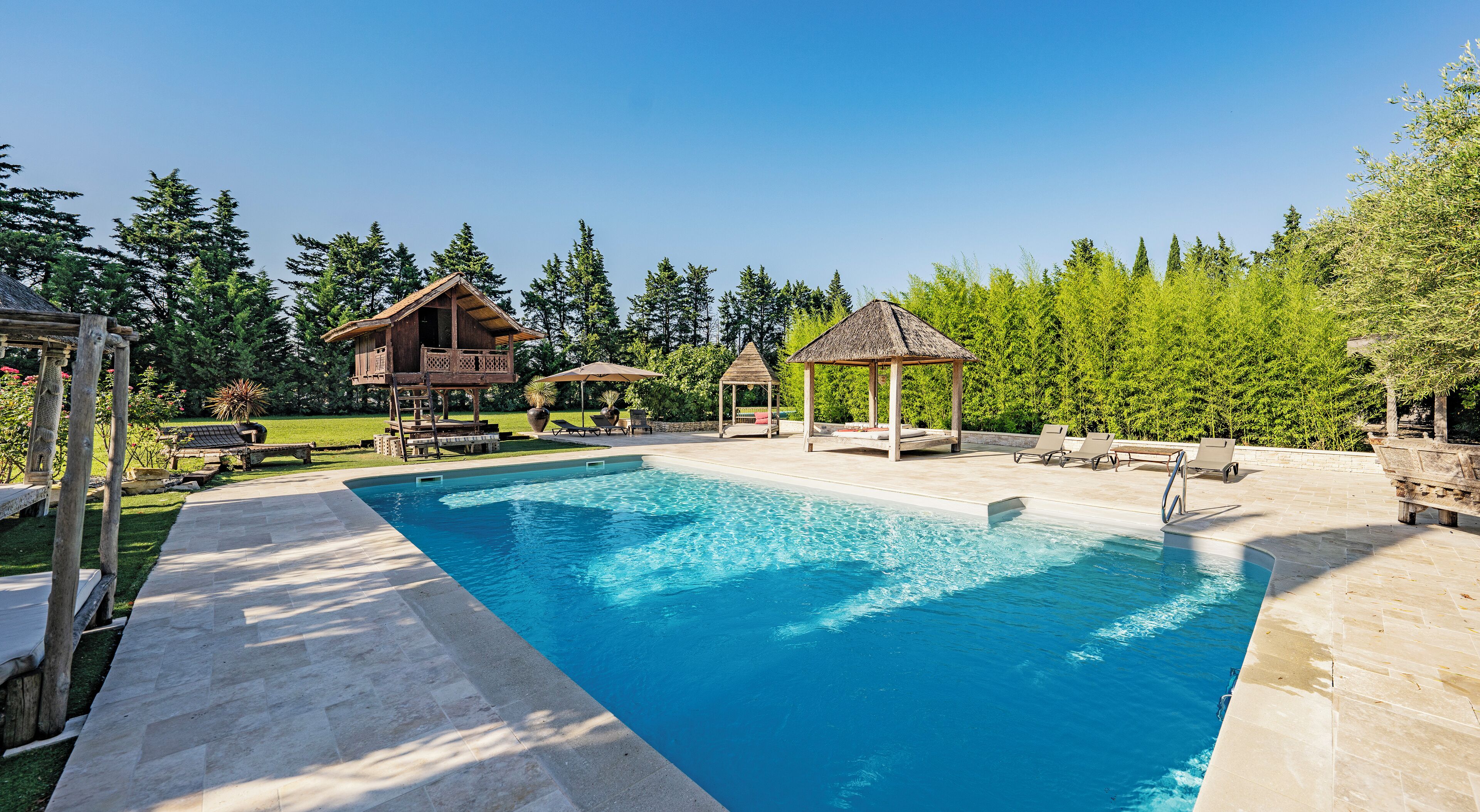 Piscine extérieure, piscine chauffée