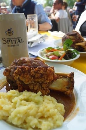 Se sirven almuerzos y cenas