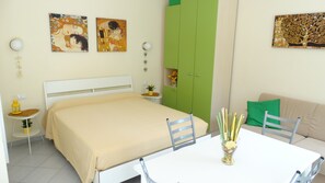 1 bedroom, iron/ironing board, free WiFi - ACCESSIBLE LUXURY AND SERVICES (Lerici)
