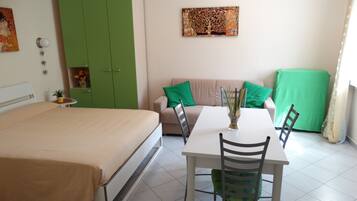 1 Schlafzimmer, Bügeleisen/Bügelbrett, kostenloses WLAN