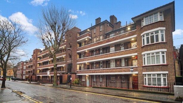 Exterior - Stylish 3 Bed Apartment Central London (London)