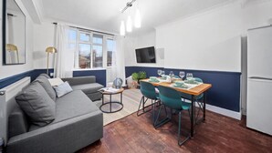 Apartment, 3 Bedrooms | Living area - Stylish 3 Bed Apartment Central London (London)