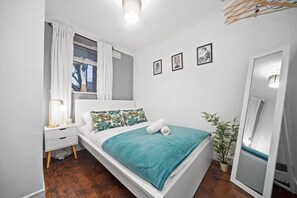 Apartemen, 3 kamar tidur | 3 kamar tidur, setrika/meja setrika, Wi-Fi gratis, dan seprai linen