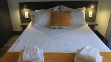 Habitación estándar doble | Escritorio, espacio para trabajar con un portátil, cortinas opacas