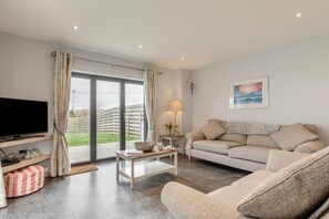 Unclassified image, 2 of 30, button