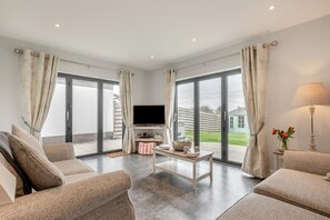 Unclassified image, 5 of 30, button