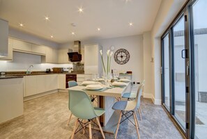 Dining - 3 Bed in Croyde (oc-hector) (Croyde)