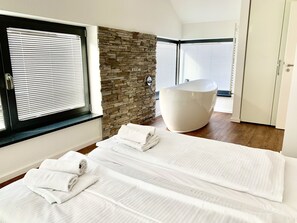3 habitaciones, cuna de viaje y wifi gratis 