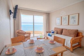 Dining - EXCLUSIVE TOURIST COMPLEX WITH WITH OPPORTUNITY (Concón)