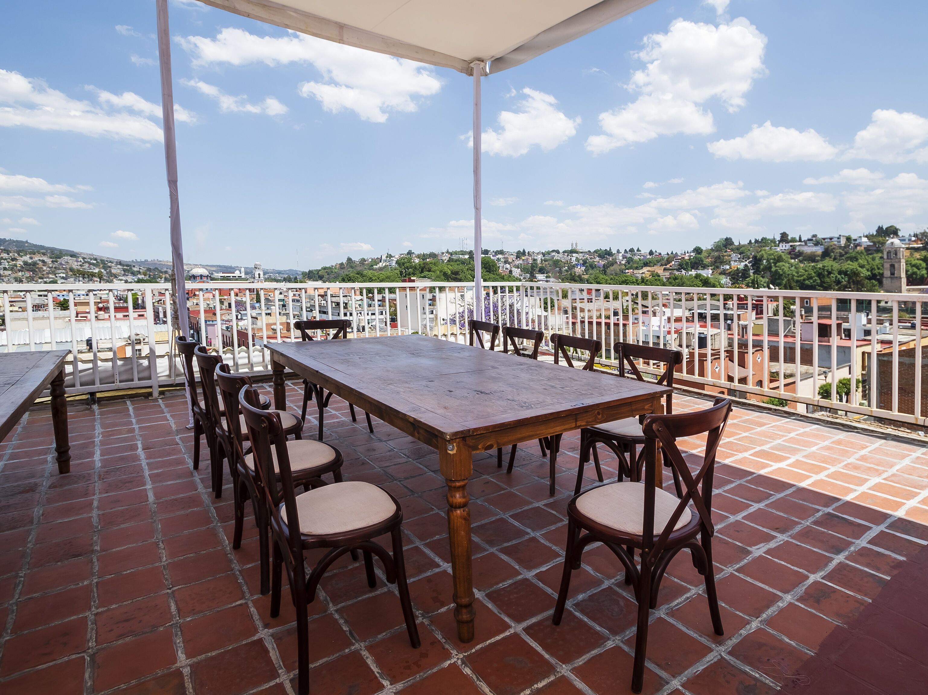 breakfast and lunch served, mexican cuisine