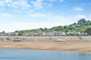 Beach - 2 Bed in Appledore (oc-hide1) (Appledore)