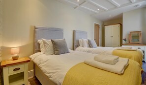 Unclassified image, 2 of 14, button