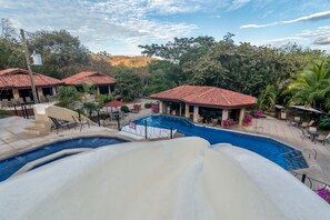 Villa de lujo, 2 habitaciones, cocina, vista al jardín | Vista desde la habitación