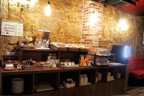 Free daily buffet breakfast