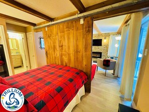 Iron/ironing board, WiFi, bed sheets - Rustic Mountainside Chalet (The Blue Mountains)