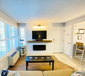 Unclassified image, 2 of 17, button - Slopeside Condo - Wifi, Linens/Towels, Ski In/Out (The Blue Mountains)