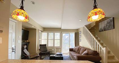 Blue Mounain Suites - Ski In/Ski Out, Linens, Wifi