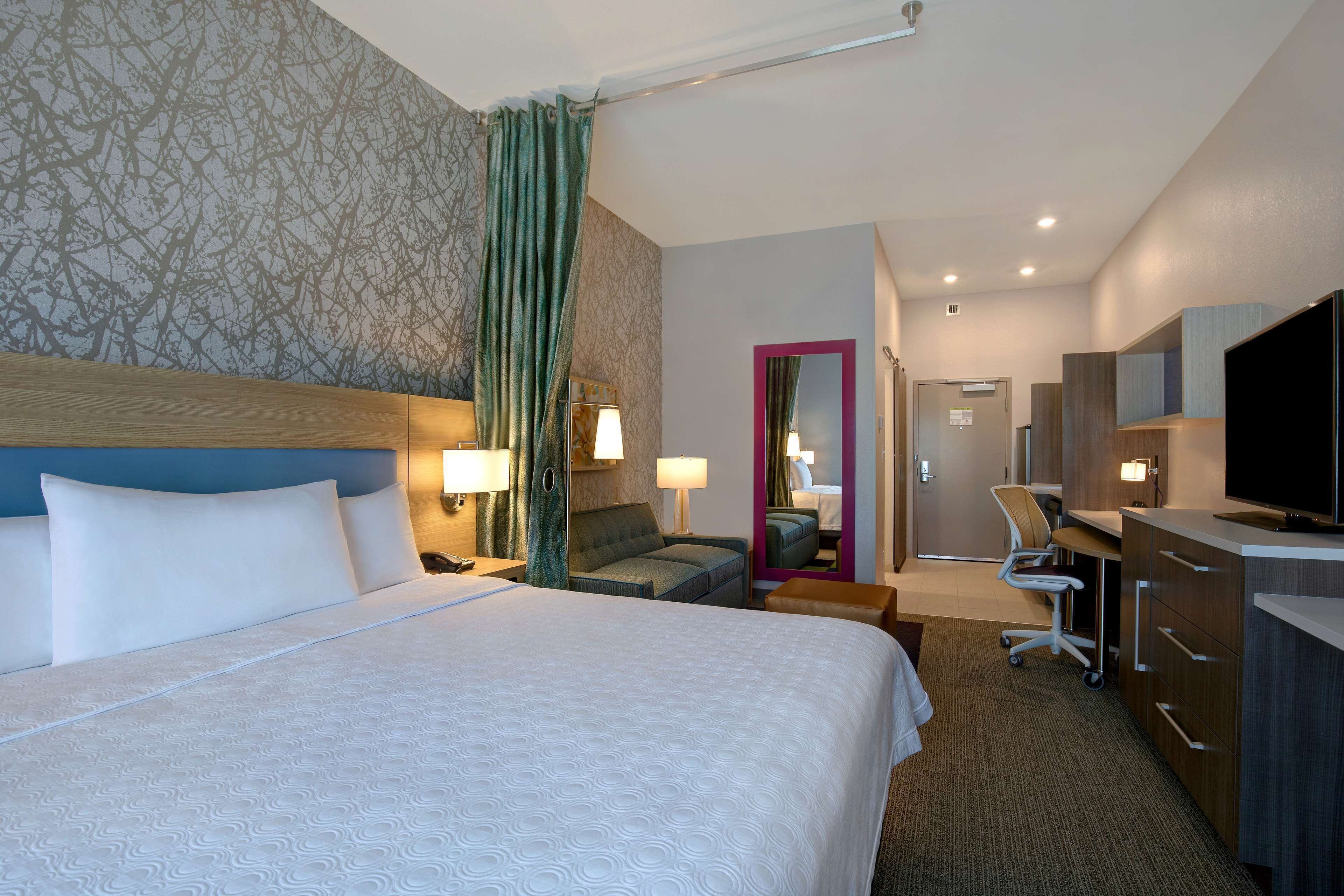 Escritorio, espacio para trabajar con un portátil, wifi gratis