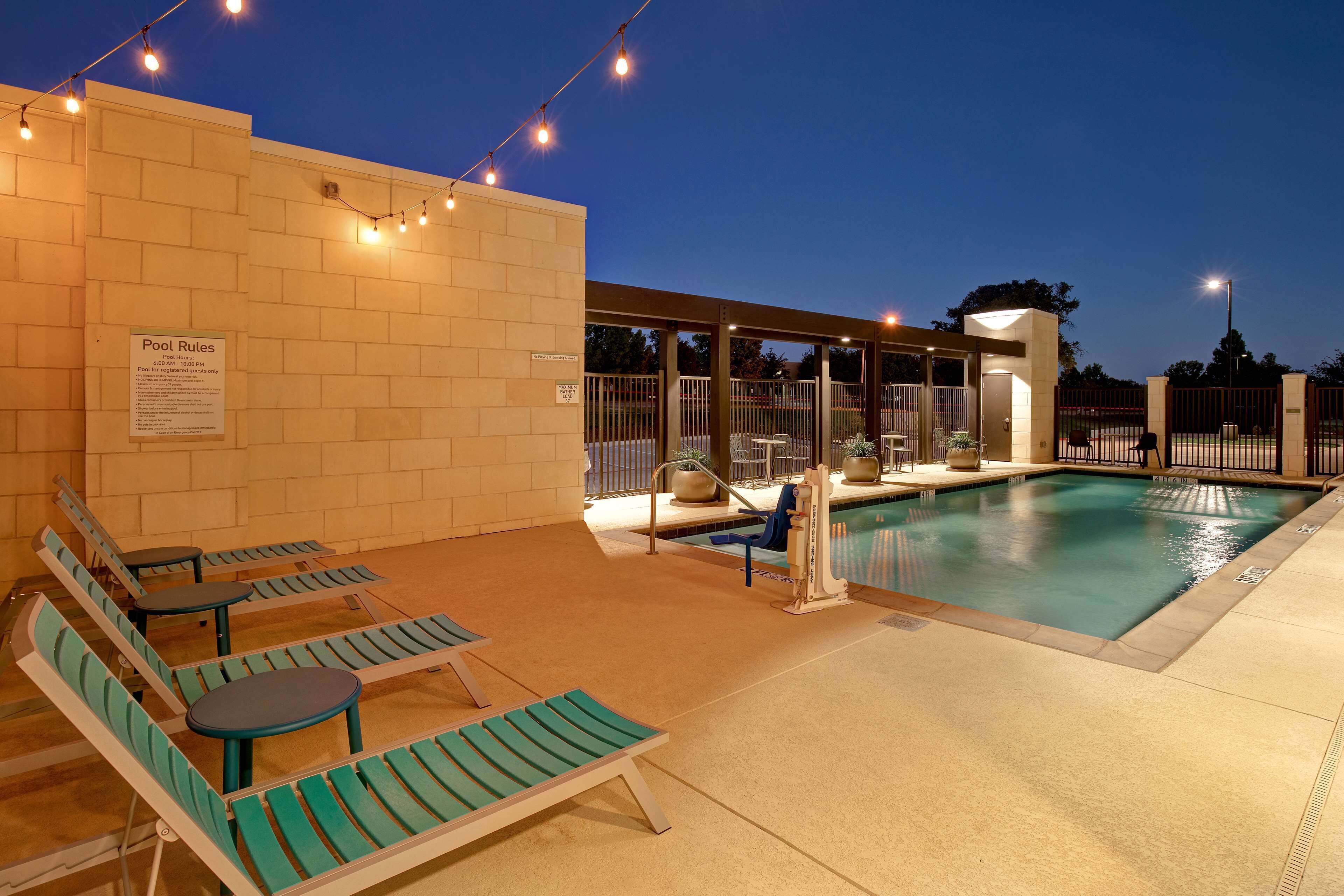 outdoor pool, pool loungers