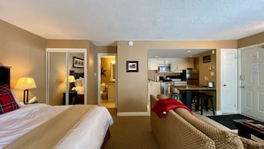 Unclassified image, 4 of 16, button - Quiet Hillside Studio - Wifi, Linens/Towels, Free Shuttle (The Blue Mountains)