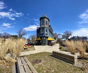 Exterior - Sunny Full House in ♥ of Five Points, Self Check-In (Buffalo)
