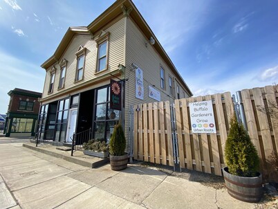 Sunny Full House in ♥ of Five Points, Self Check-In