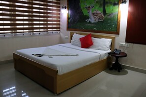 Deluxe Room | Free WiFi