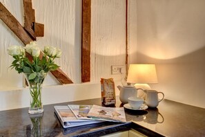 Unclassified image, 3 of 29, button