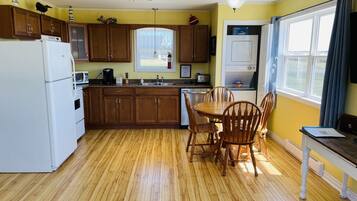 Microonde, lavastoviglie, macchina per tè/caffè