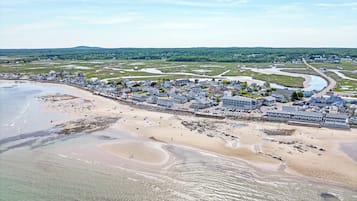 Beach nearby, sun loungers