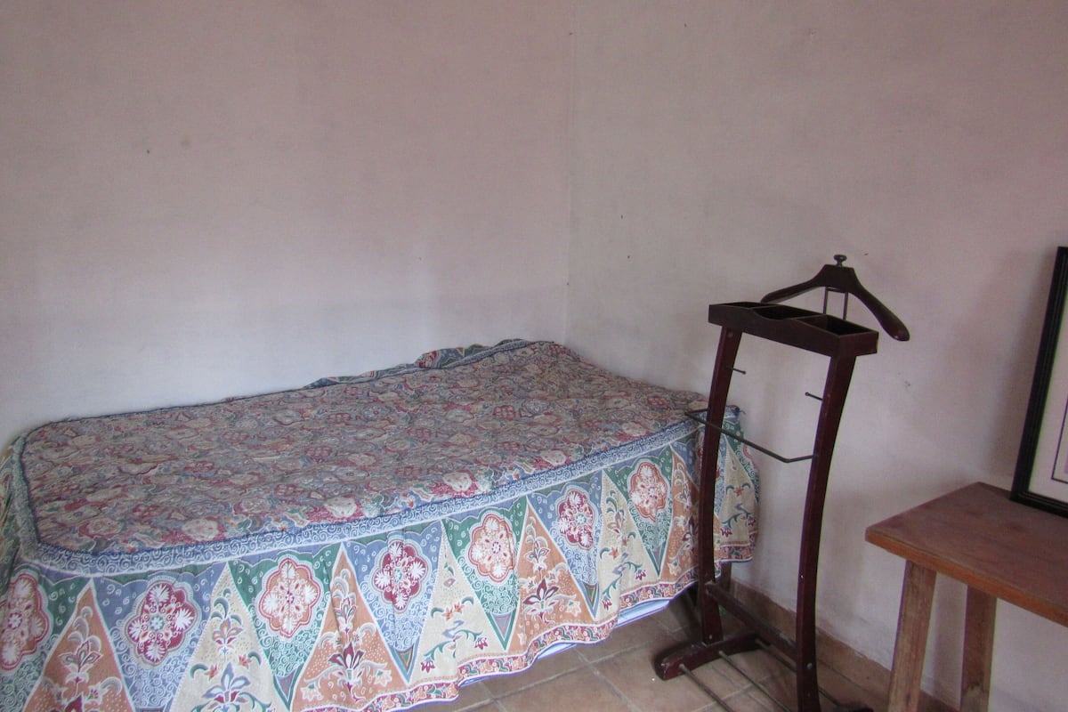 1 bedroom, iron/ironing board, free WiFi