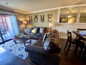 Televisio, takka, DVD-soitin