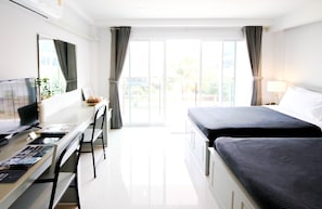 Superior-Zweibettzimmer | Schreibtisch, Zustellbetten, kostenloses WLAN