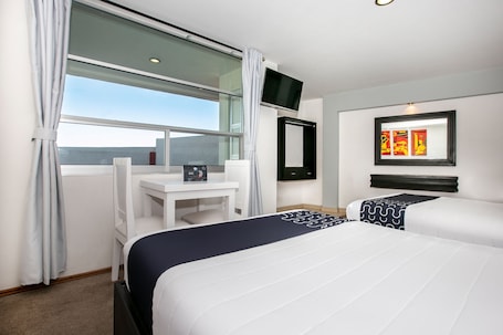 Estándar doble matrimonial | Desk, soundproofing, iron/ironing board, free WiFi
