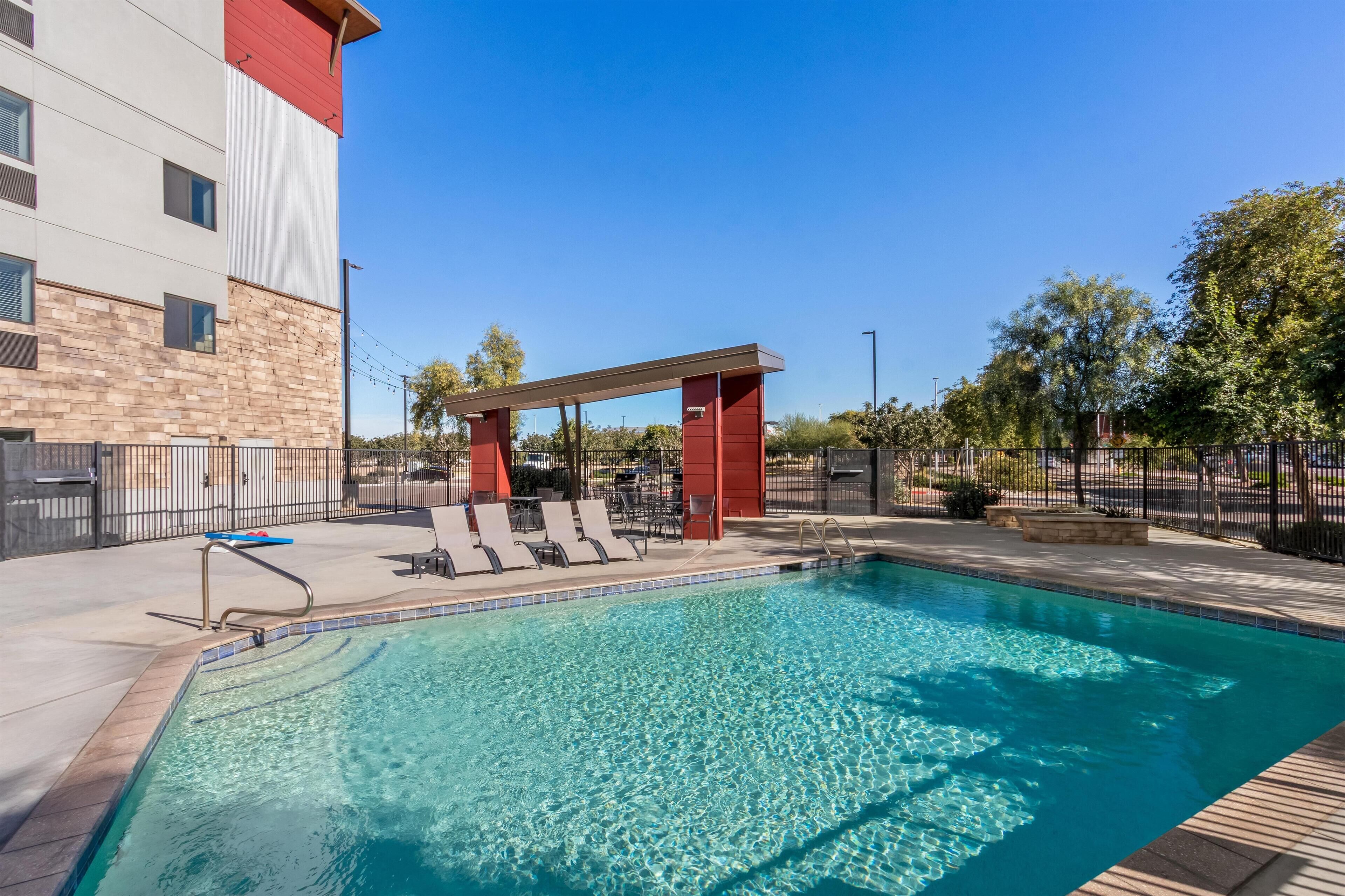 Outdoor pool, pool loungers